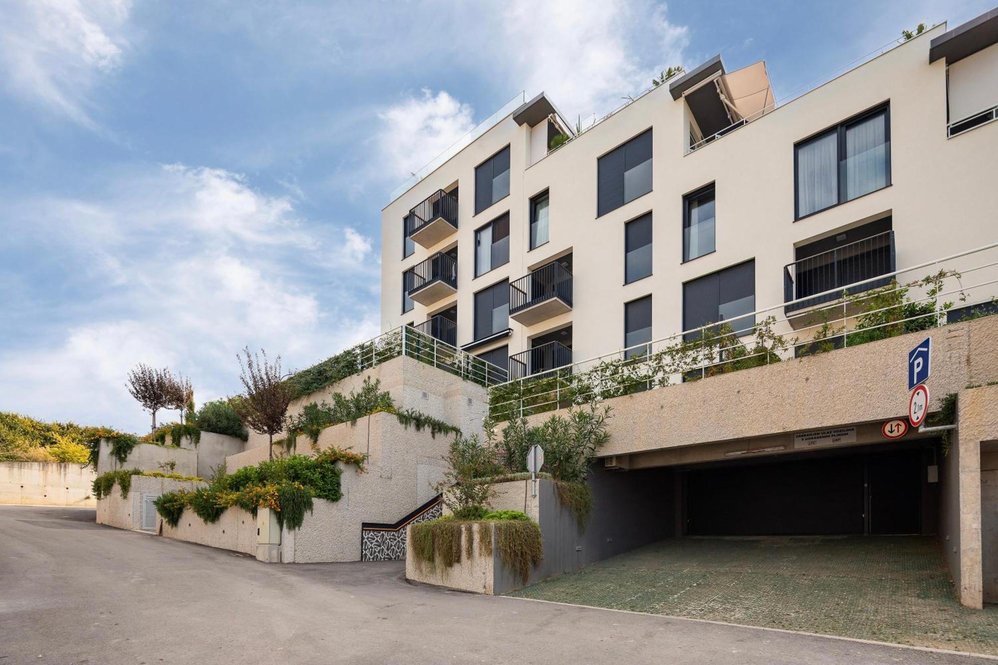 New Luxury Apartment With Private Heated Pool And Amazing Terrace With Seaview Split Ngoại thất bức ảnh
