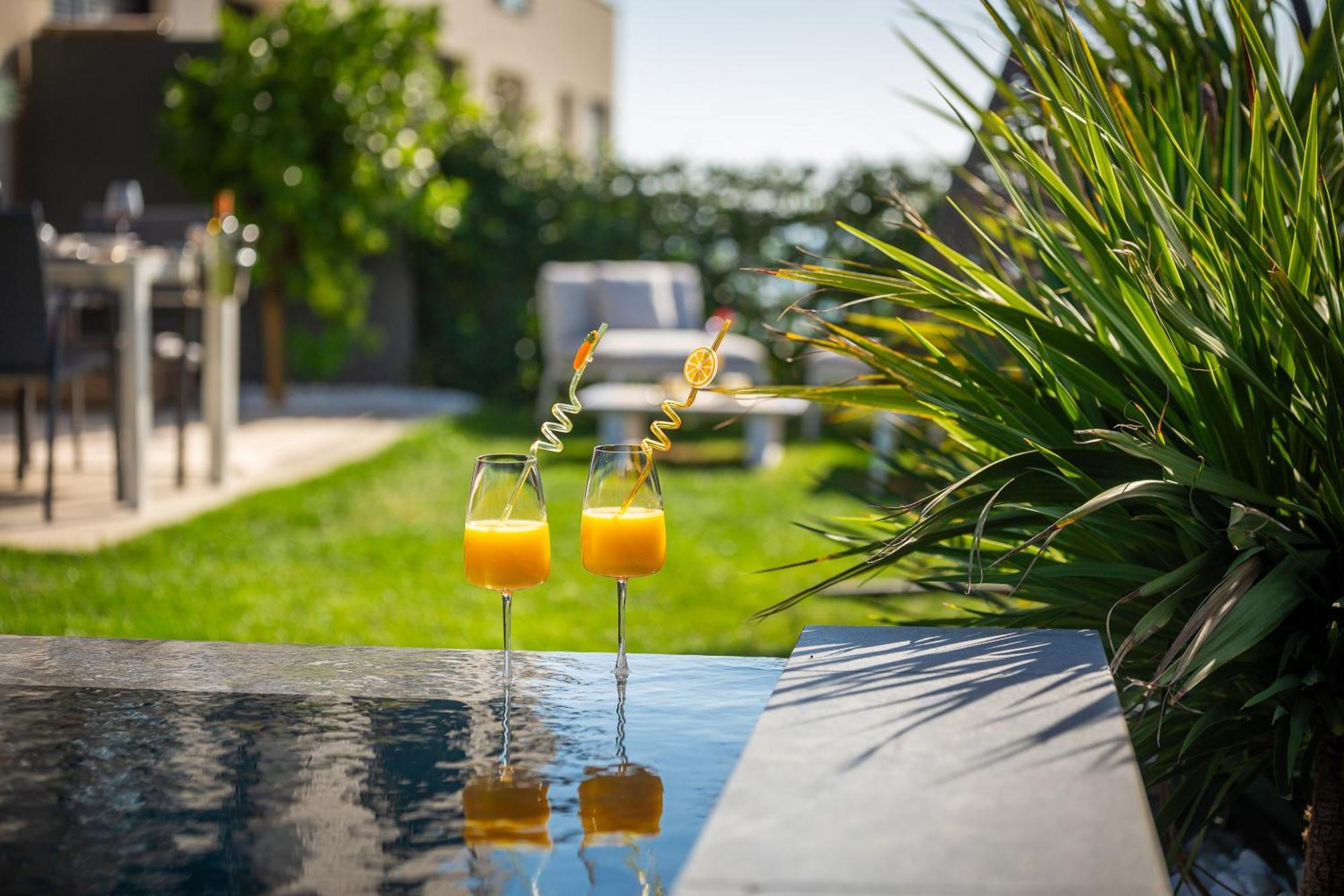 New Luxury Apartment With Private Heated Pool And Amazing Terrace With Seaview Split Ngoại thất bức ảnh
